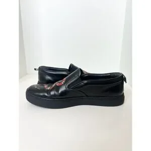 Gucci | Shoes | Gucci Black Leather Snake Print Slip On  display picture 2